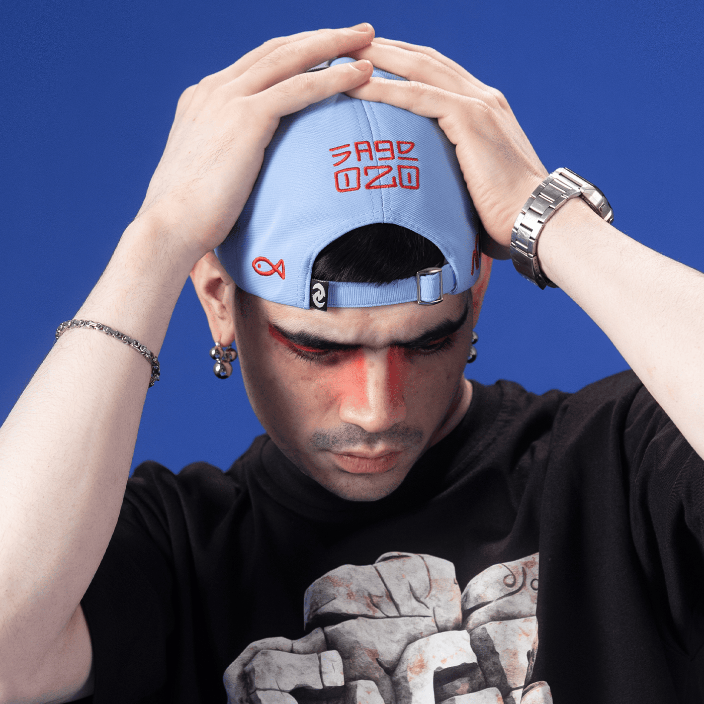 Model wearing Ozo 'Sage' cap, back view