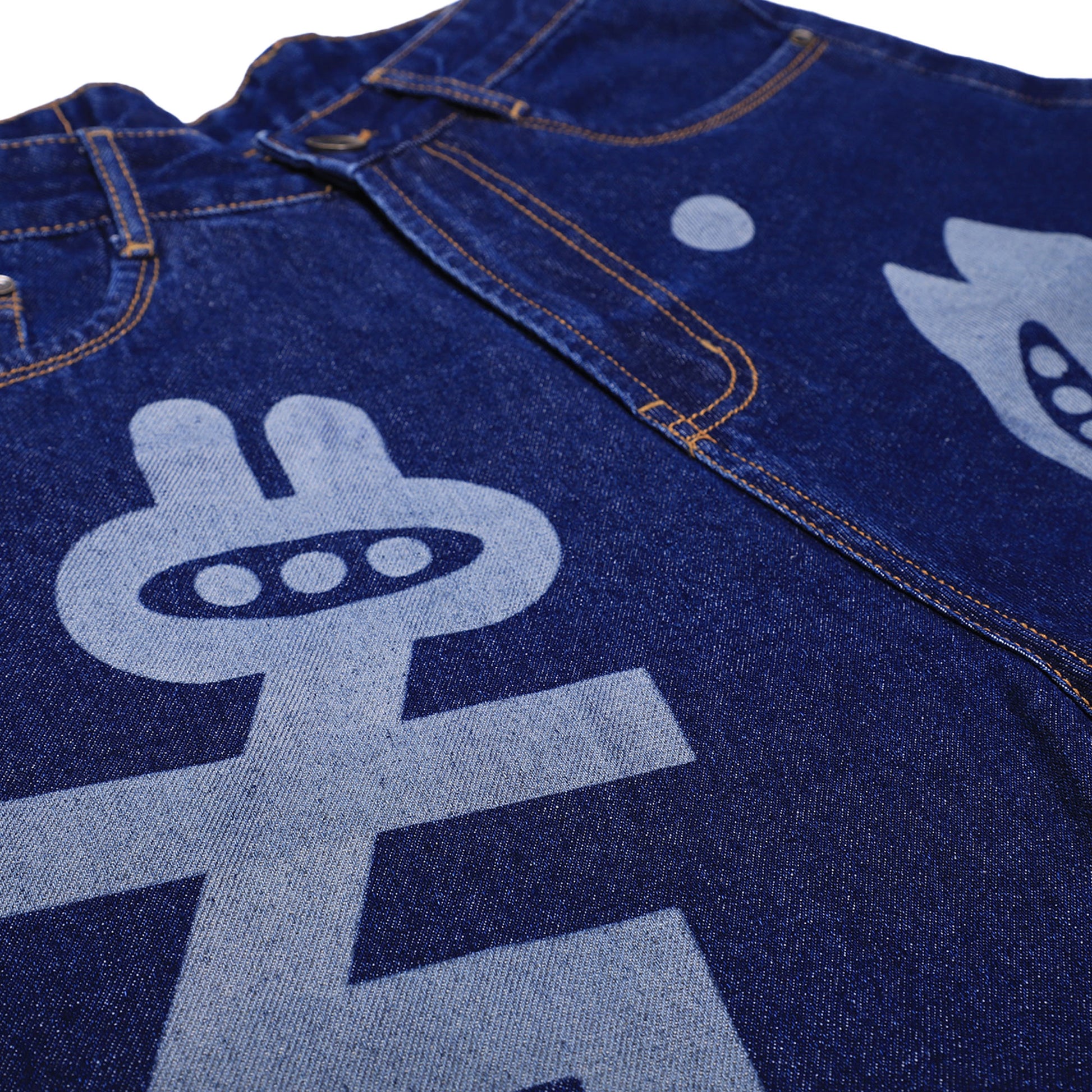 Close-up details of Ozo 'Sage' denim pants design