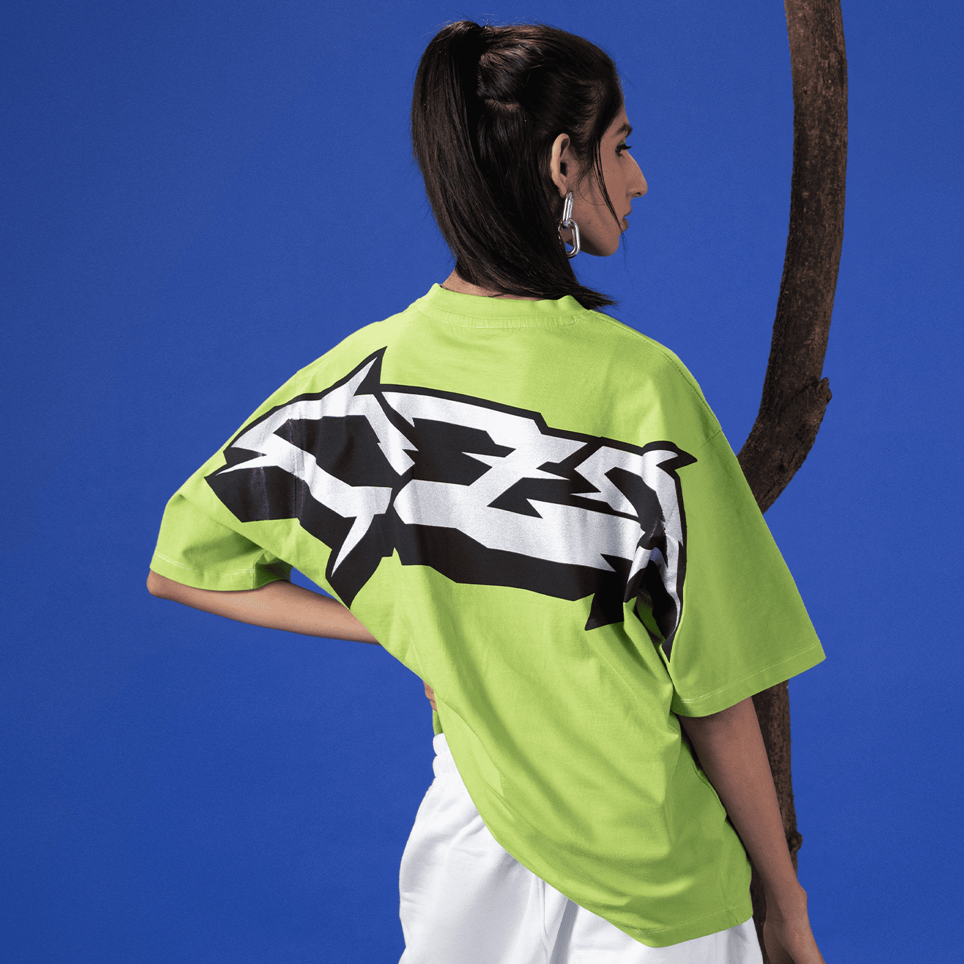 Model wearing Ozo 'Neo Graffiti' design, back view